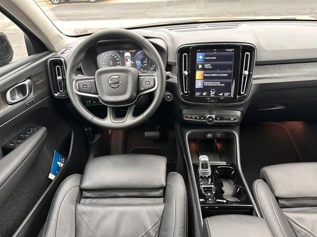 Volvo XC40 Dark Plus T5