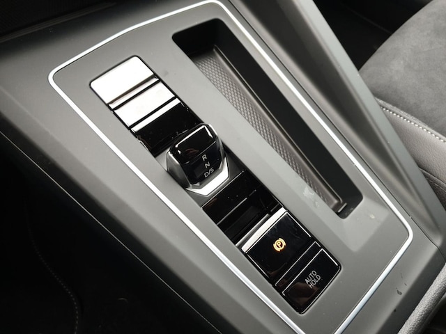 Volkswagen Golf 1.5 TSI DSG Life Variant