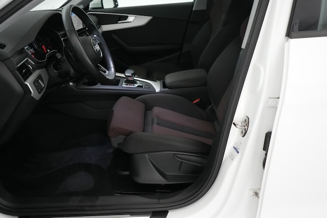 Audi A4 40 TFSI Avant S-Tronic
