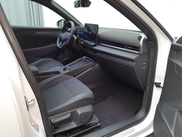 Volkswagen T-Roc 1.5 eTSI DSG R-Line