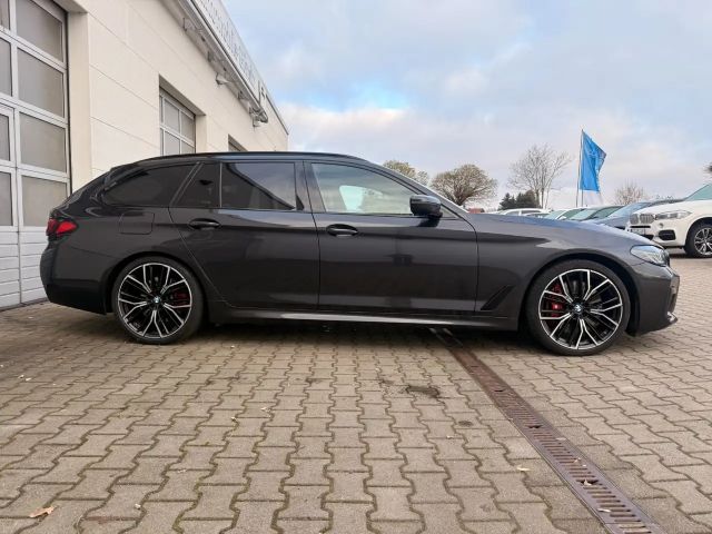 BMW 540 540d M-Sport Touring xDrive