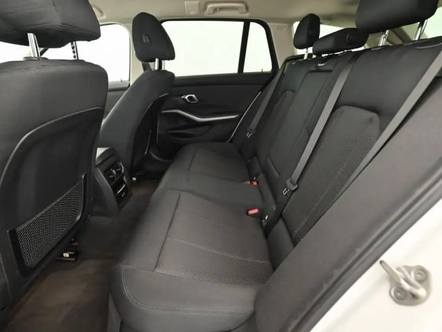 BMW 320 320d xDrive