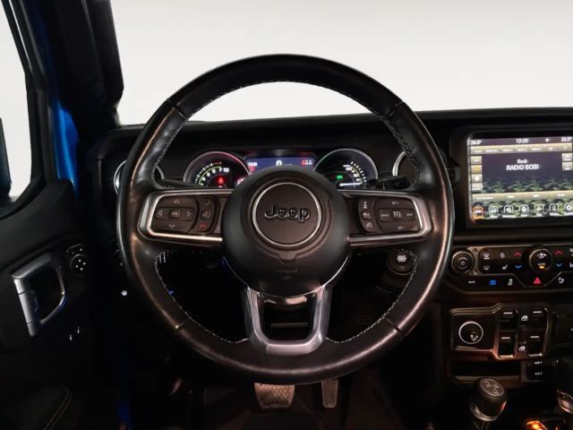 Jeep Wrangler Sahara