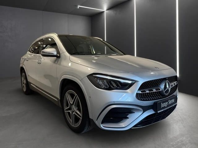 Mercedes-Benz GLA 200 AMG Line