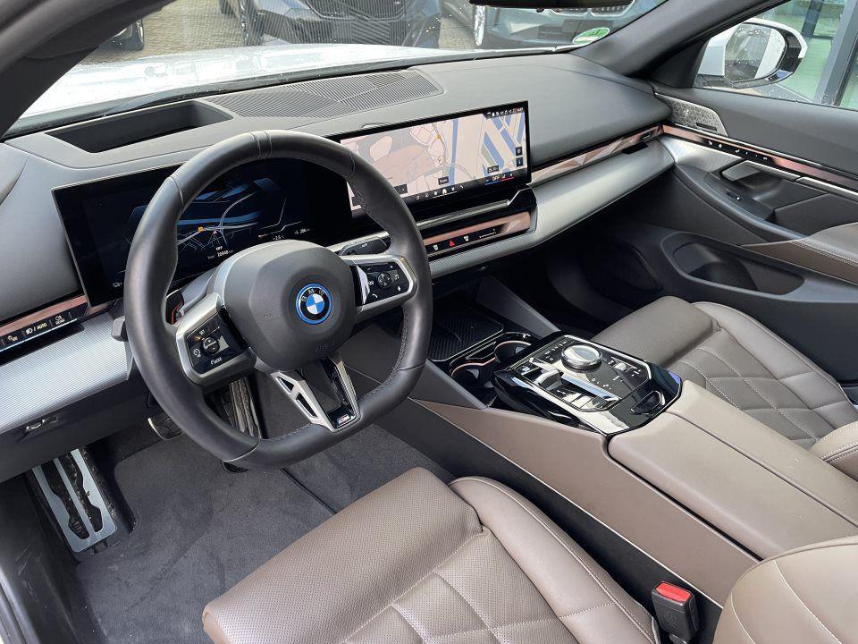 BMW i5 Sedan eDrive40