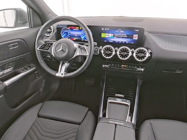 Mercedes-Benz EQA 300 4MATIC