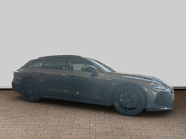 Audi A6 Avant Quattro S-Tronic