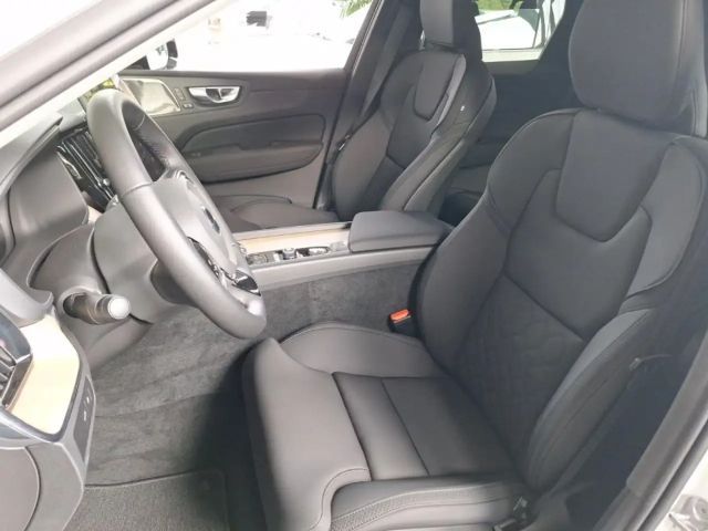 Volvo XC60 Dark Plus T6