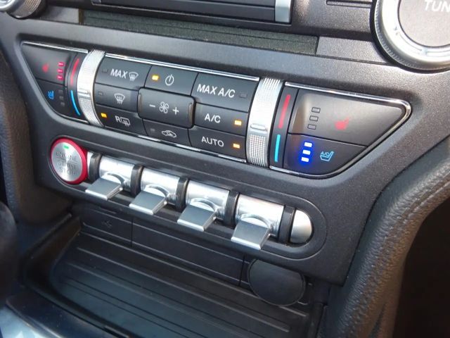 Ford Mustang Convertible GT 5.0 V8