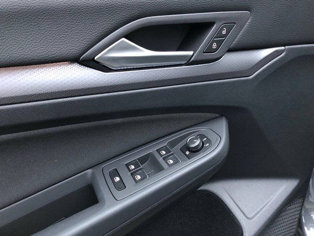 Volkswagen Golf 1.5 eTSI DSG