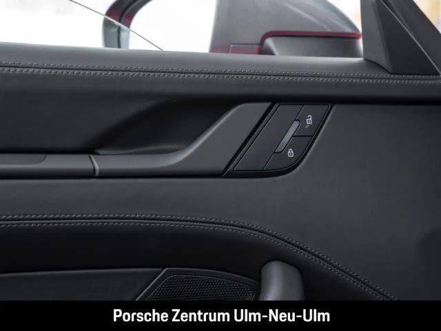 Porsche 992 Cabrio Carrera Turbo