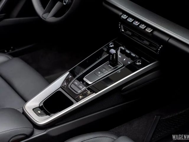 Porsche 992 4 Cabrio Targa