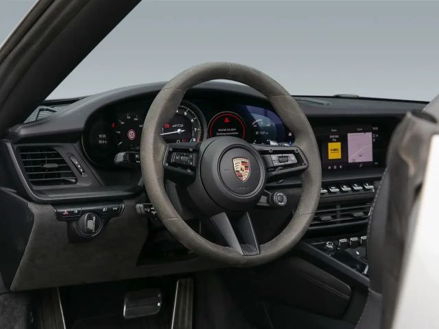 Porsche 992 4 Cabrio Carrera GTS