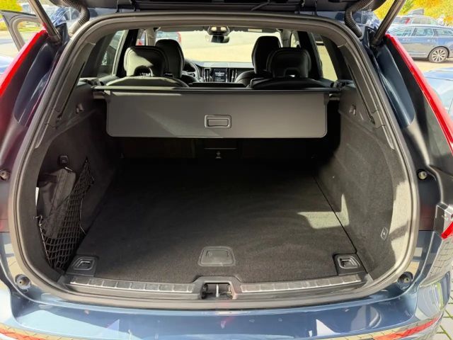 Volvo XC60 Dark Plus