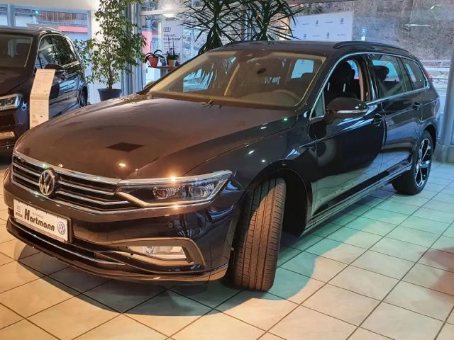 Volkswagen Passat Business 2,0TSI DSG, IQ-Light Navi Assistenzp