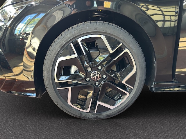 Volkswagen Golf DSG R-Line