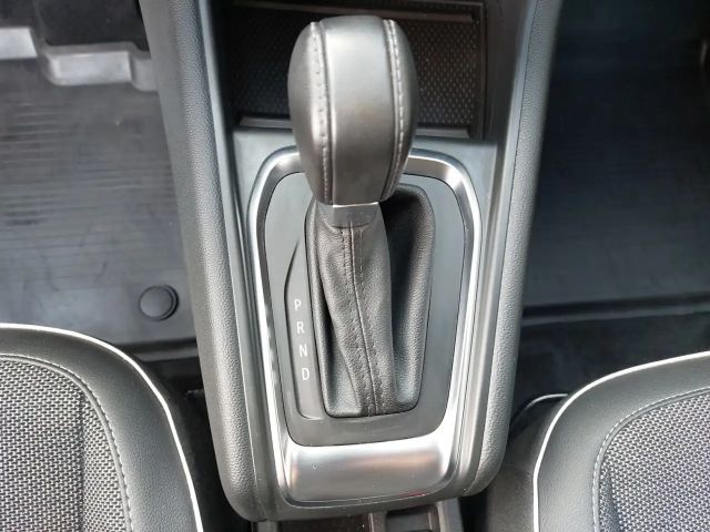 Renault Captur EDC Intens TCe 140