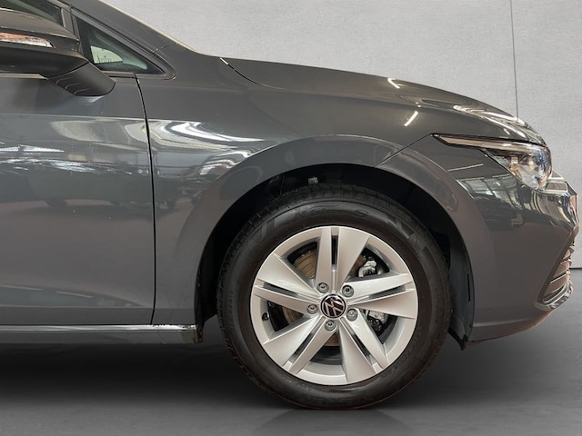 Volkswagen Golf 1.5 eTSI DSG Life Variant