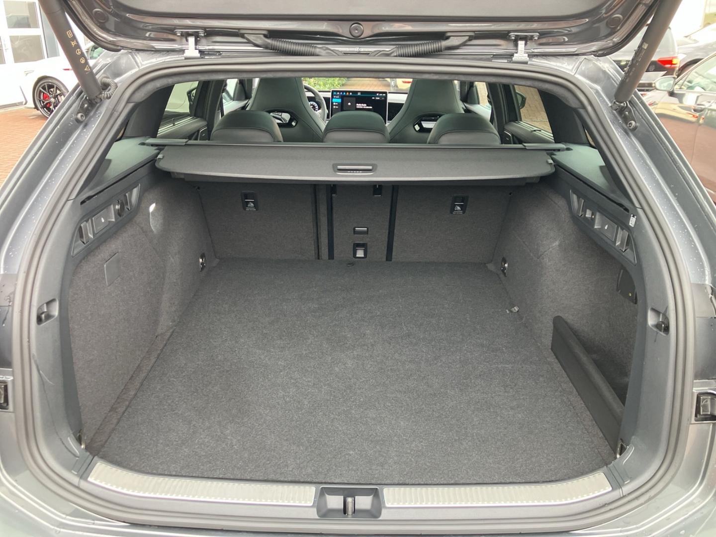 Volkswagen Passat DSG R-Line eHybrid