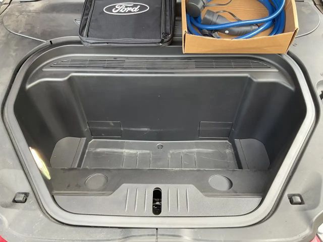 Ford Mustang Mach-E 75 kWh AWD