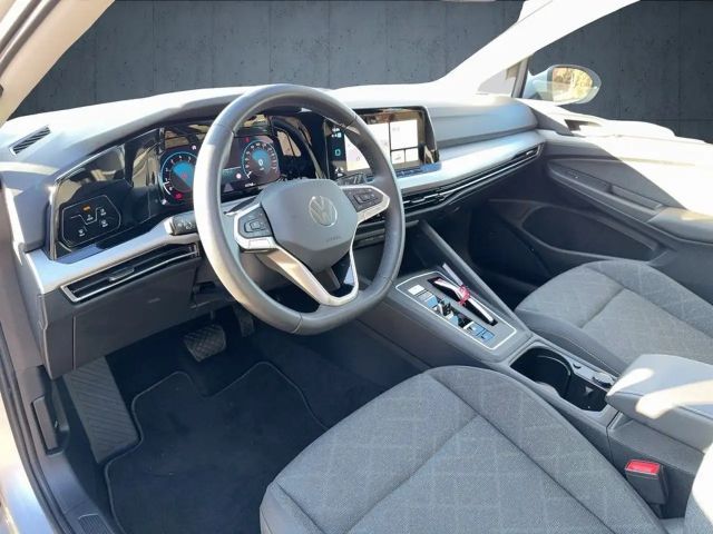 Volkswagen Golf 1.5 eTSI DSG Life Variant