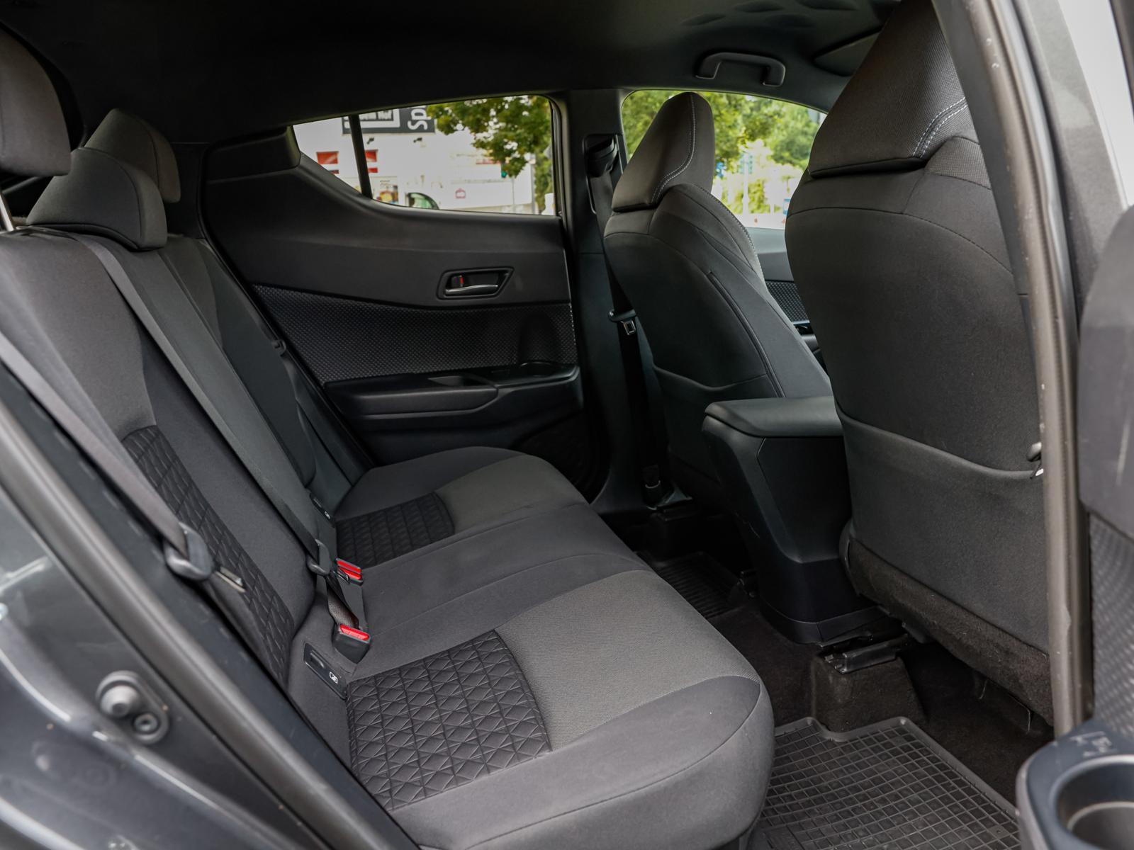 Toyota C-HR 5-deurs Plus