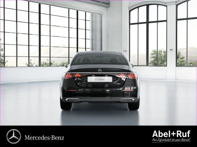 Mercedes-Benz E 220 AVANTGARDE E 220 d Sedan
