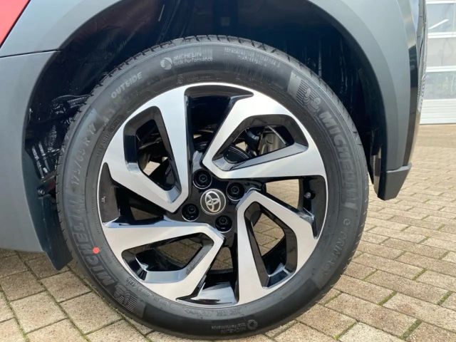 Toyota Aygo X Bi-Tone Hatchback