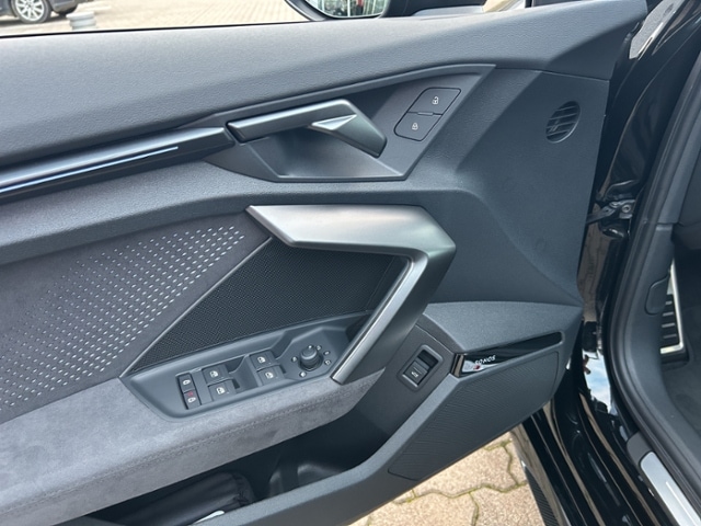 Audi RS3 Quattro S-Tronic Sedan