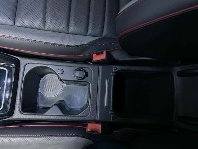 Volkswagen Golf 2.0 TSI DSG Golf VIII