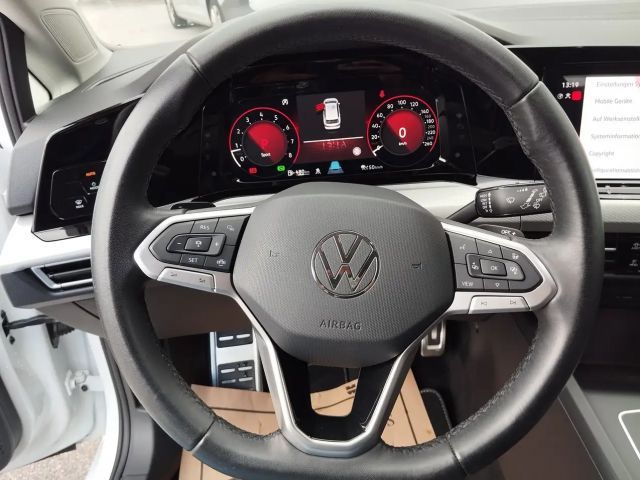 Volkswagen Golf DSG Life Variant