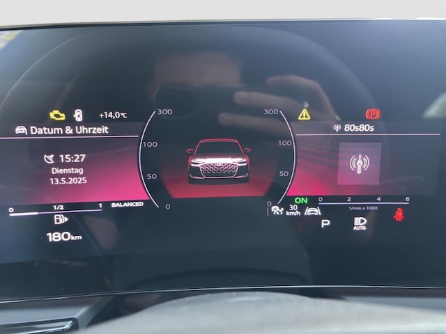 Audi A6 Avant Quattro S-Tronic