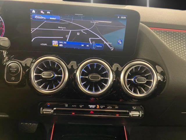 Mercedes-Benz B 200 Progressive Sedan