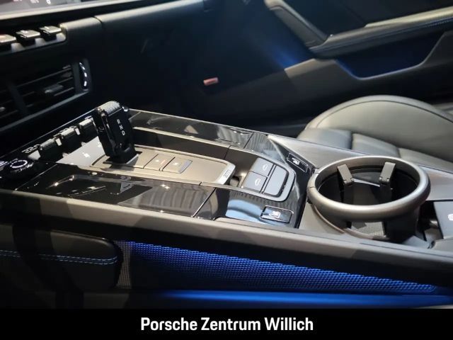 Porsche 992 4 Coupé GTS Targa