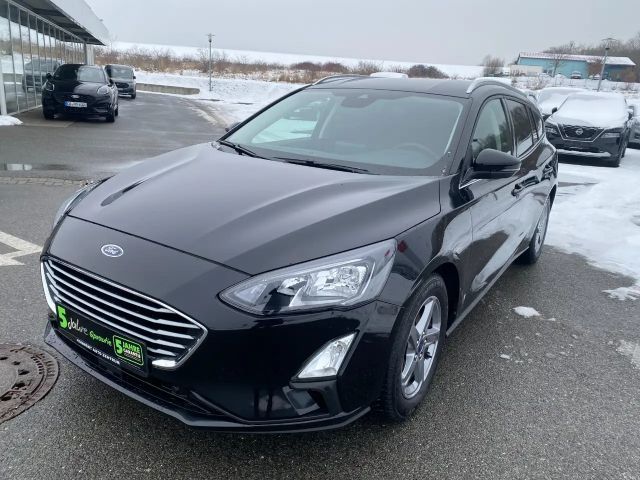 Ford Focus Cool & Connect Wagon