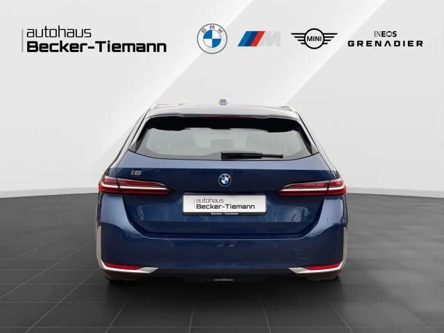 BMW i5 Touring eDrive40