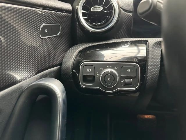 Mercedes-Benz A 200 Sitzhzng, ACC, Regensensor