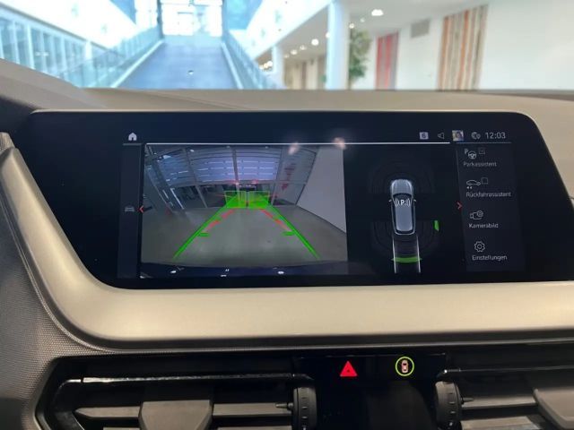 BMW 118 118i 5-deurs Sedan