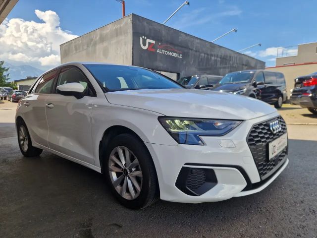 Audi A3 30 TFSI Sedan