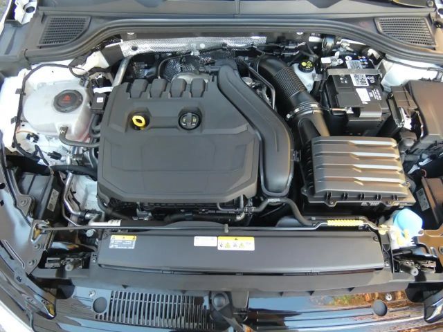 Volkswagen Golf 1.5 eTSI DSG Golf VIII