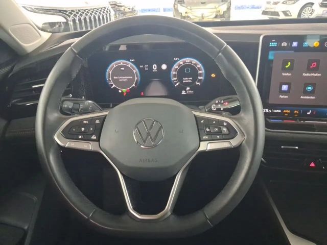 Volkswagen Passat 1.5 eTSI DSG Variant
