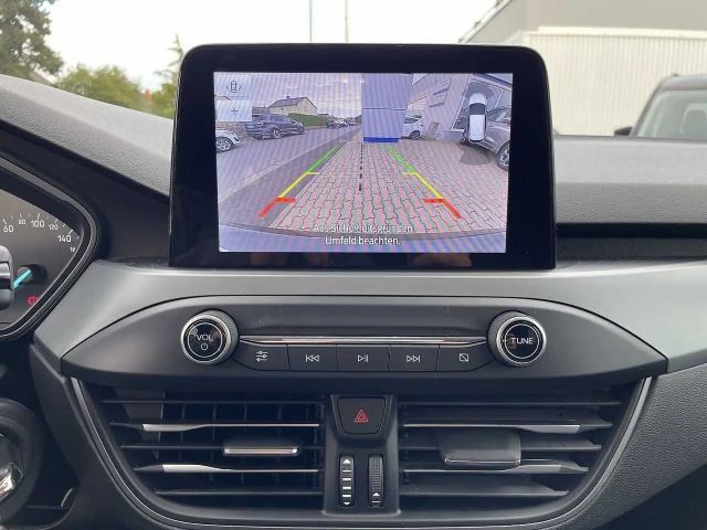 Ford Focus Cool & Connect