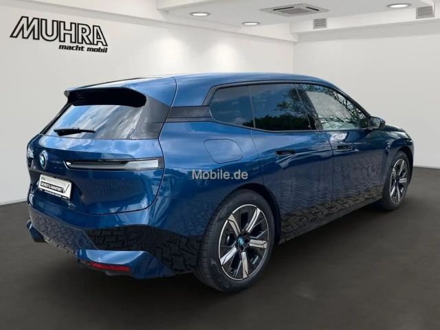 BMW iX xDrive40