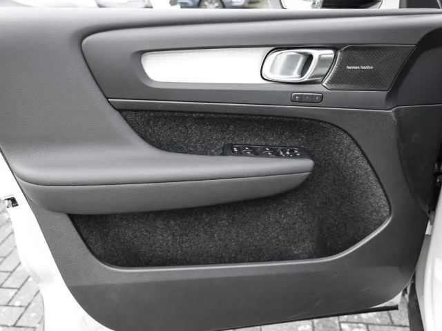 Volvo XC40 Dark Plus