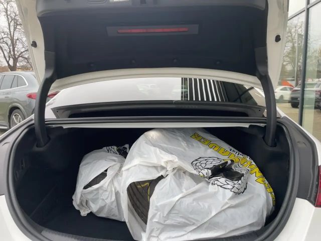 Mercedes-Benz C 200 4MATIC Sedan