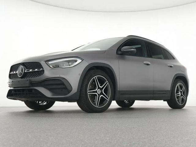 Mercedes-Benz GLA 200 AMG Line