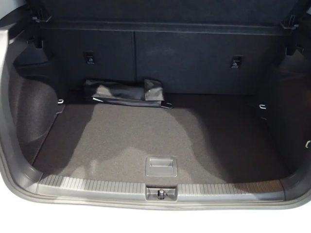 Volkswagen T-Cross 4Me TSI