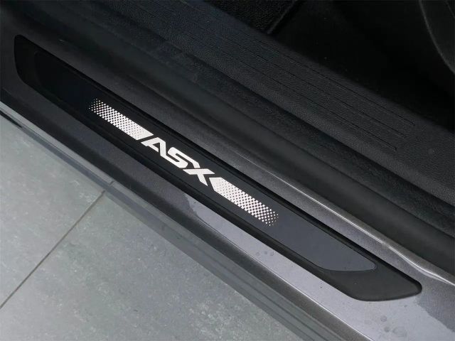 Mitsubishi ASX Invite