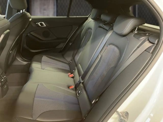 BMW 118 118d 5-deurs Sedan