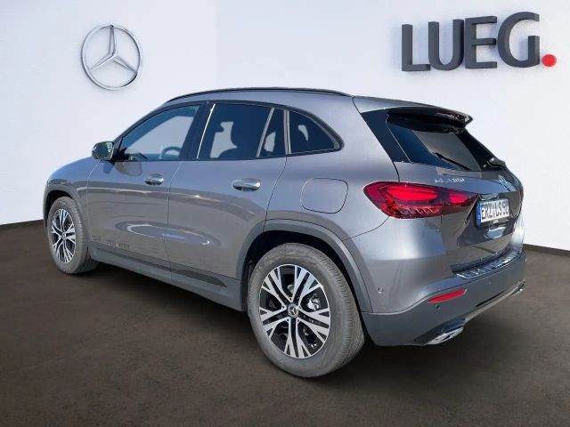 Mercedes-Benz GLA 180 Progressive
